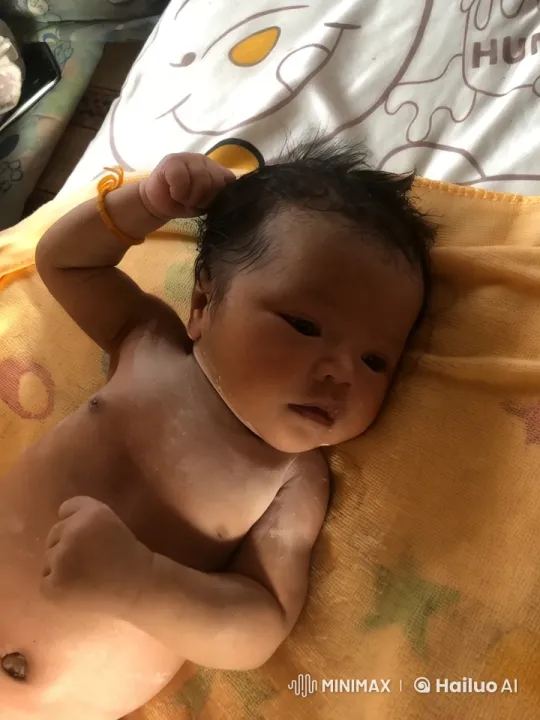 Baby Dancing Joyfully on Yellow Blanket – AI Generated Video | Hailuo AI