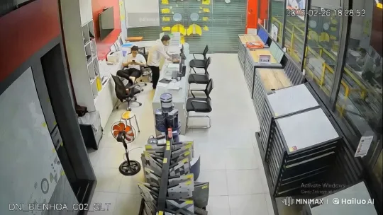 Office Fight: Dynamic Confrontation Captured – AI Generated Video | Hailuo AI