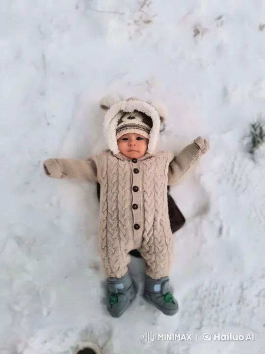 Baby Dancing Joyfully in Snowy Landscape – AI Generated Video | Hailuo AI