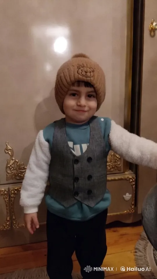 Innocent Child in Cozy, Elegant Indoor Setting – AI Generated Video | Hailuo AI