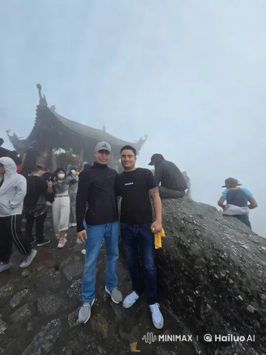 Intense Kung Fu Battle in Ancient Temple Setting – AI Generated Video | Hailuo AI