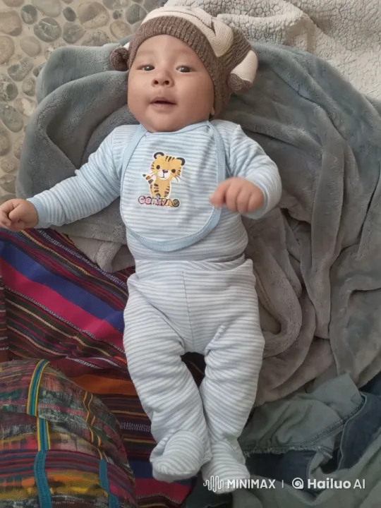 Baby's Joyful Dance in Colorful Surroundings – AI Generated Video | Hailuo AI