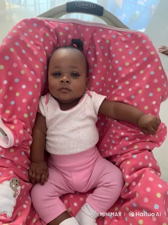 Baby Dances and Boxes in Live2D Animation – AI Generated Video | Hailuo AI