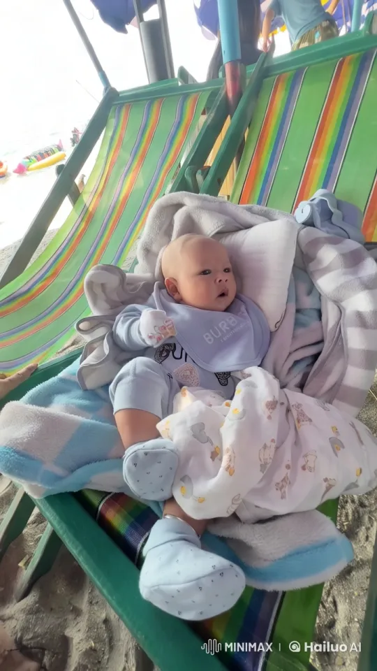 Baby Dancing Joyfully on Vibrant Beach Setting – AI Generated Video | Hailuo AI