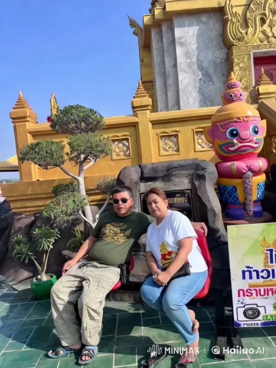 Kungfu Practitioners Showcase Skills at Ornate Temple – AI Generated Video | Hailuo AI
