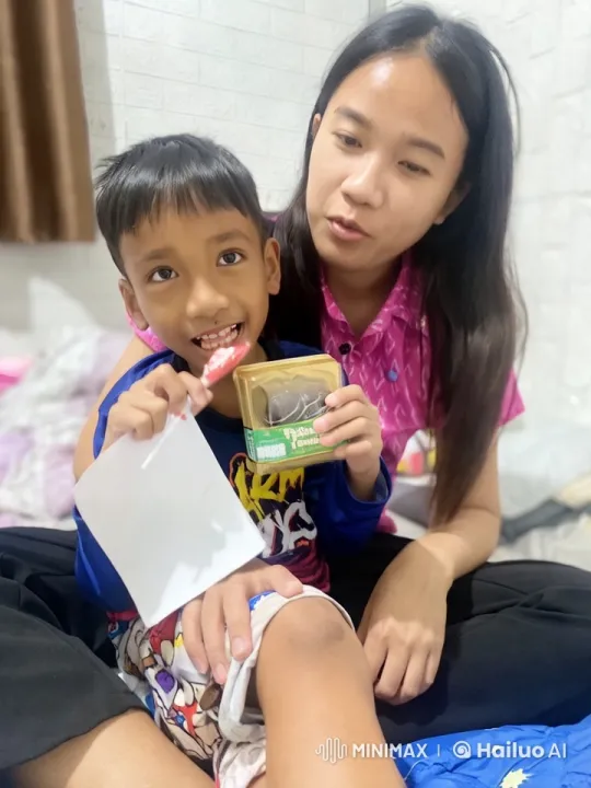 Boy Mimics Kung Fu with Joyful Guidance – AI Generated Video | Hailuo AI