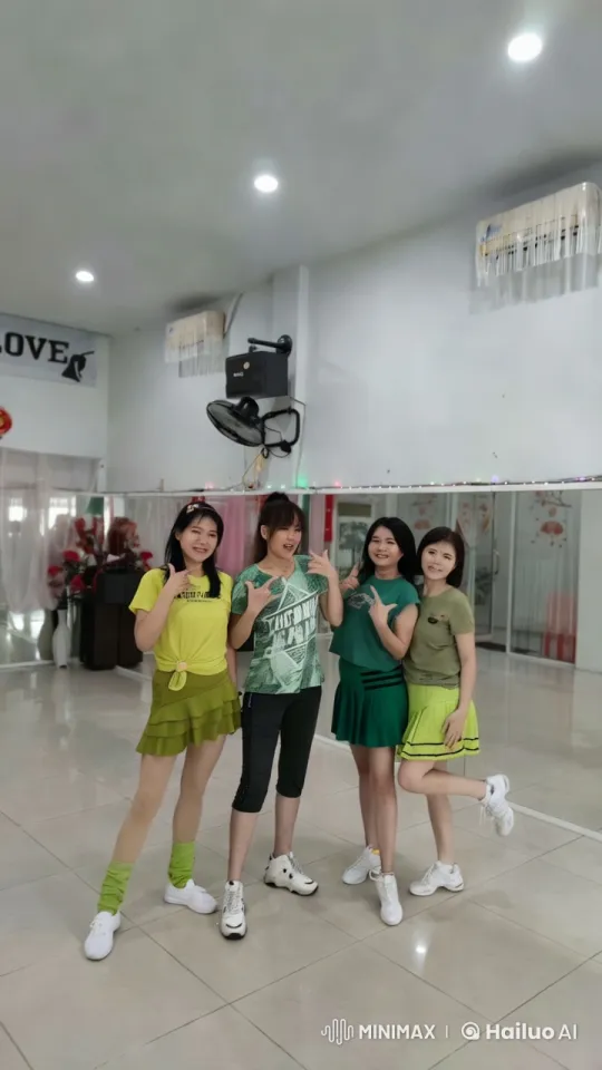 Women Perform Energetic Wing Chun Kungfu Routine – AI Generated Video | Hailuo AI
