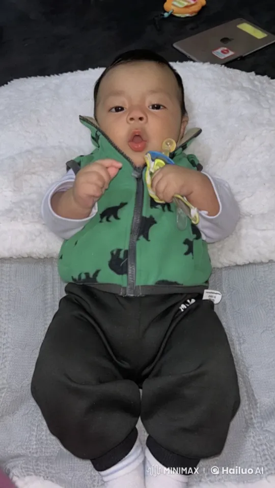 Baby's Playful Kung Fu Dance and Determination – AI Generated Video | Hailuo AI