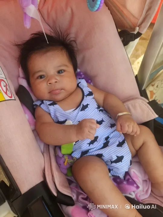 Baby's Joyful Dance in Stroller – AI Generated Video | Hailuo AI
