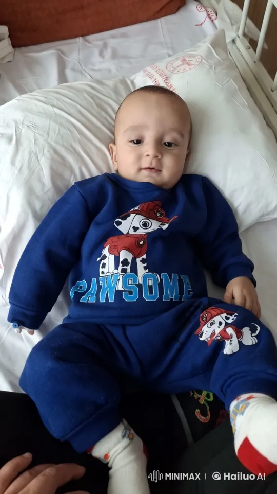 Baby Dressed in 'PAWSOME' Outfit Dancing on Bed – AI Generated Video | Hailuo AI