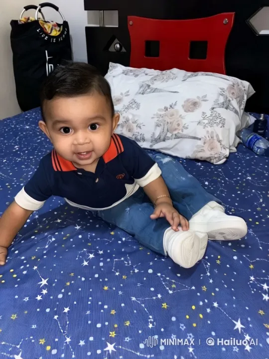 Baby Dancing Joyfully on Starry Bed – AI Generated Video | Hailuo AI