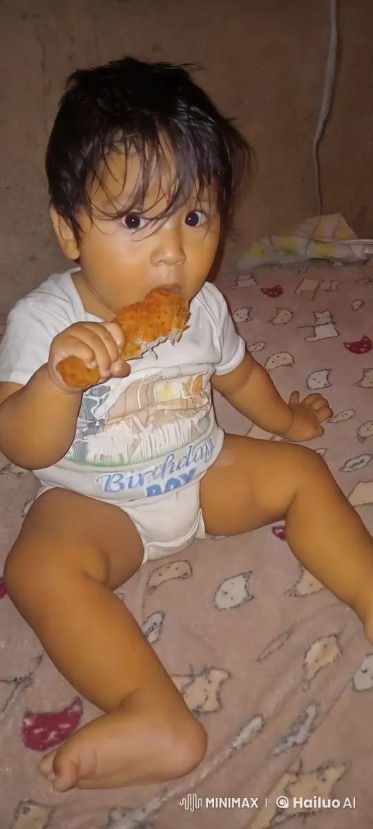 Baby Dancing Joyfully on Patterned Blanket – AI Generated Video | Hailuo AI