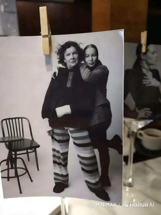 Artistic Birthday Tribute with Embracing Subjects – AI Generated Video | Hailuo AI