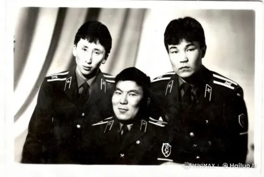 Military Figures in Formal Uniforms Examined – AI Generated Video | Hailuo AI