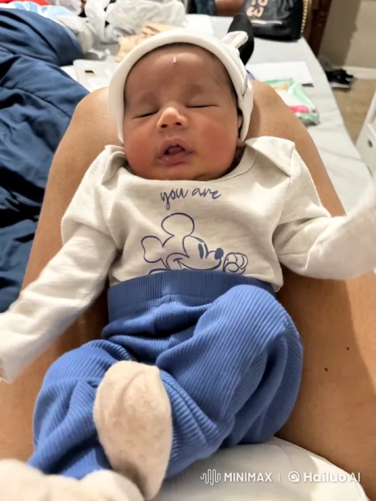 Baby's Joyful Dance and Playful Kung Fu Moves – AI Generated Video | Hailuo AI