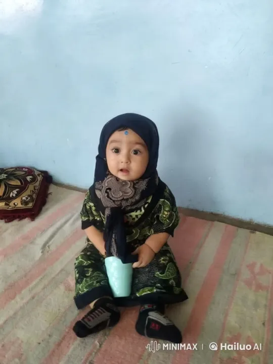 Child's Dance and Kung Fu Performance in Traditional Attire – AI Generated Video | Hailuo AI
