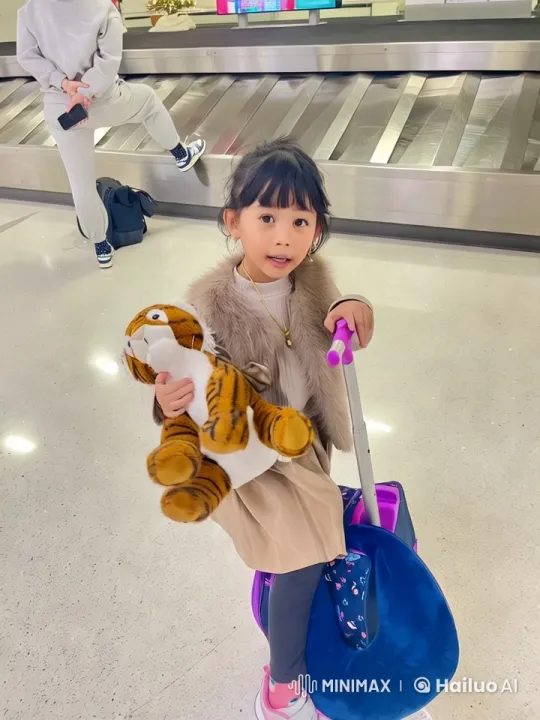 Young Girl Dances with Tiger Toy at Airport – AI Generated Video | Hailuo AI
