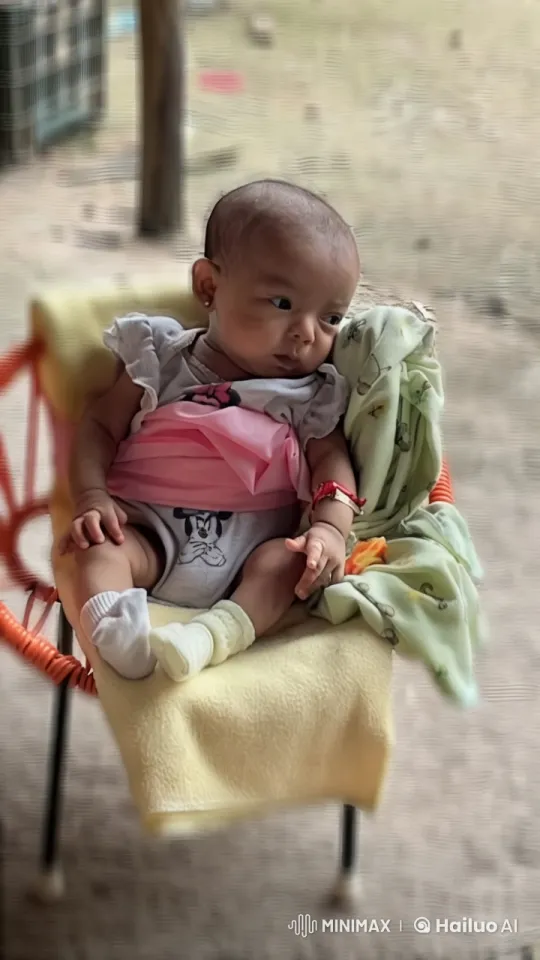 Baby's Playful Dance in Cute Minnie Outfit – AI Generated Video | Hailuo AI