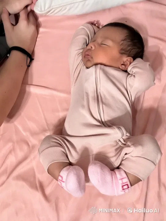 Baby's Gentle Dance and Playful Punches – AI Generated Video | Hailuo AI