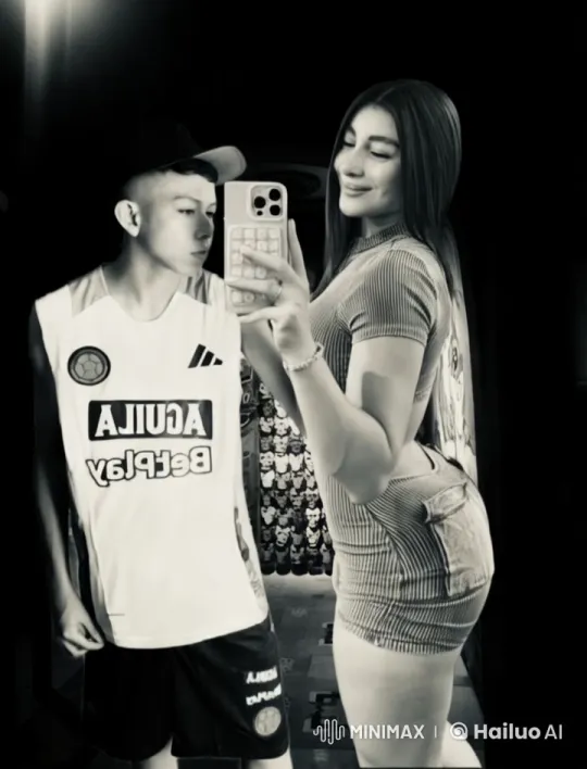 Intimate Couple's Kiss Captured in Artistic Setting – AI Generated Video | Hailuo AI
