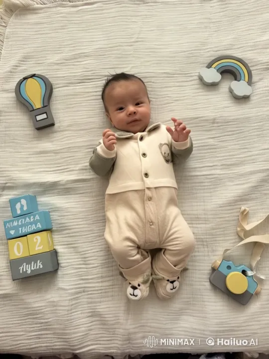 Baby's Playful Dance and Kungfu Moves – AI Generated Video | Hailuo AI