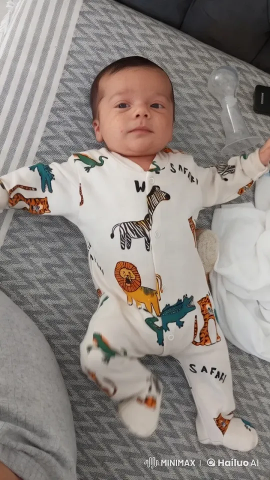 Baby's Energetic Kung Fu Dance on Blanket – AI Generated Video | Hailuo AI