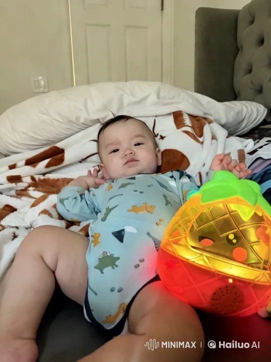 Baby's Playful Dance and Toy Interaction – AI Generated Video | Hailuo AI