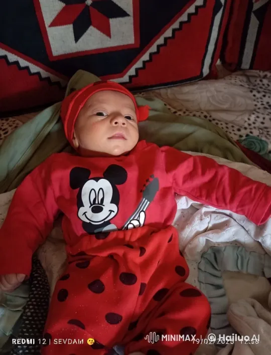 Baby Dances and Does Kung Fu on Bed – AI Generated Video | Hailuo AI