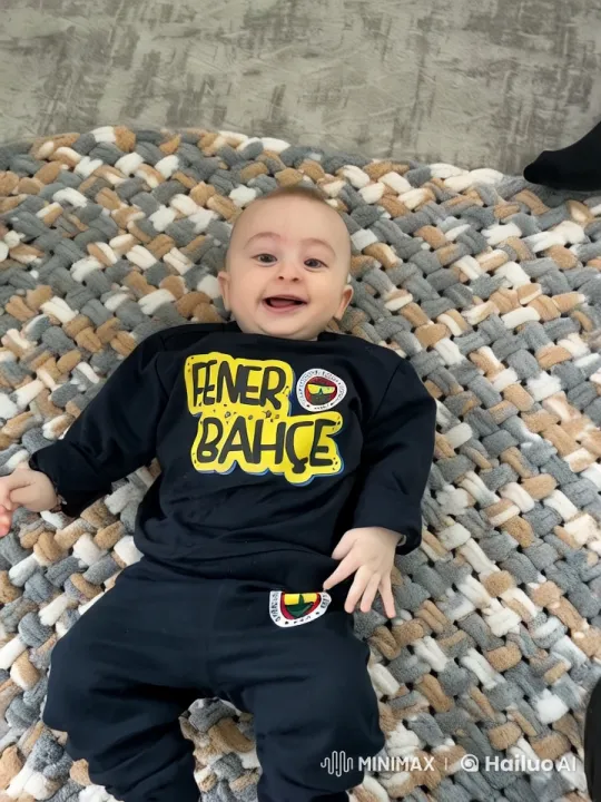 Baby Dances Halay on Colorful Rug – AI Generated Video | Hailuo AI