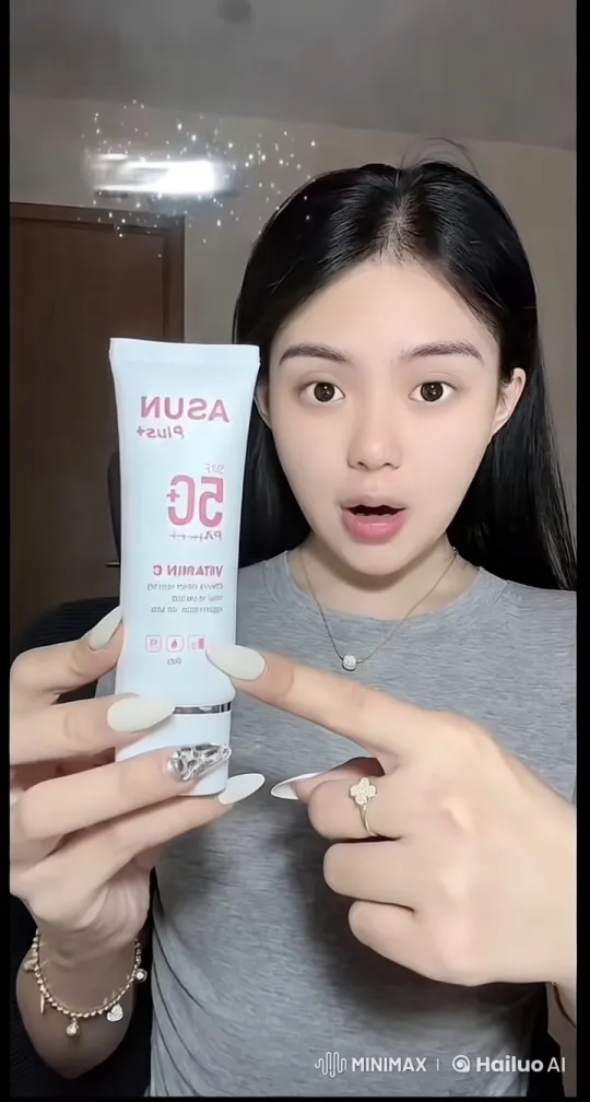 Girl Showcases Asun Plus+ Vitamin C Sunscreen – AI Generated Video | Hailuo AI