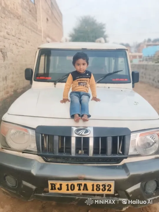 Child on SUV Faces Swarm of Rats and Reptiles – AI Generated Video | Hailuo AI