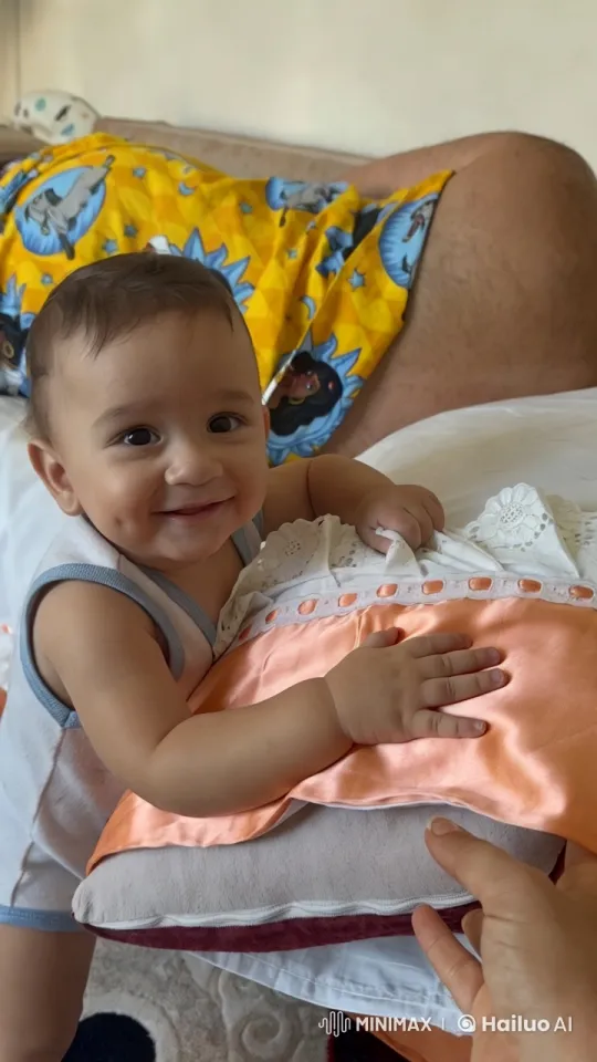 Baby's Joyful Dance and Playful Kungfu Moves – AI Generated Video | Hailuo AI