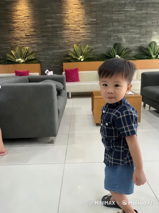 Elegant Setting: Child Performs Dynamic Kungfu – AI Generated Video | Hailuo AI