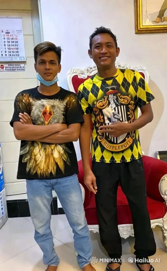 Two Men in Stylish Attire in a Well-Lit Room – AI Generated Video | Hailuo AI
