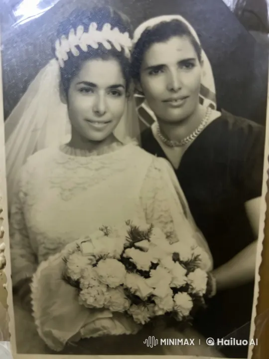 Sisters' Emotional Bond in Vintage Wedding Aesthetic – AI Generated Video | Hailuo AI