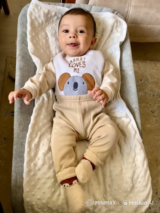 Baby's Playful Dance and Kung Fu Moves – AI Generated Video | Hailuo AI