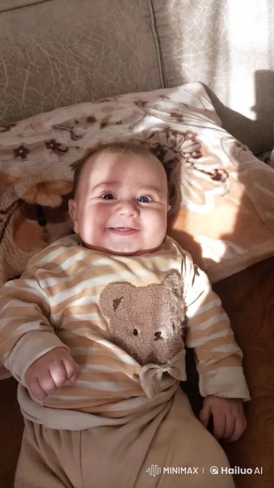 Baby's Playful Dance and Kung Fu Moves – AI Generated Video | Hailuo AI