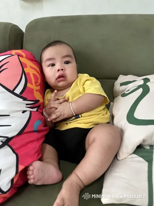 Baby Dancing in Colorful Living Room – AI Generated Video | Hailuo AI