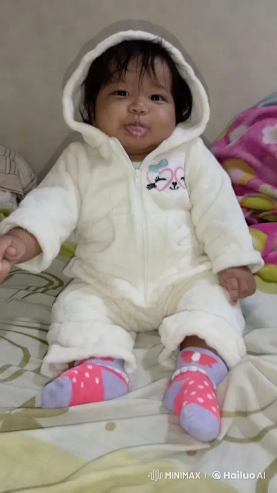 Baby's Joyful Dance and Playful Kung Fu Moves – AI Generated Video | Hailuo AI