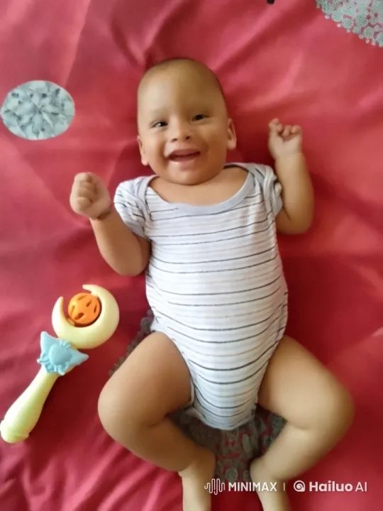 Baby's Joyful Kungfu Dance on Vibrant Blanket – AI Generated Video | Hailuo AI