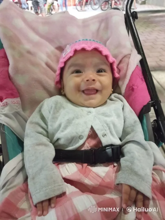 Child in Stroller Transitions from Dance to Kung Fu – AI Generated Video | Hailuo AI