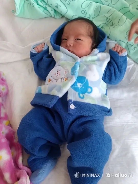 Baby's Playful Dance and Kung Fu Pose – AI Generated Video | Hailuo AI