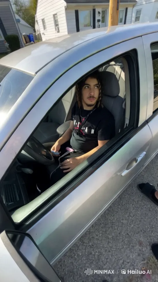 Silver Car Driver Prepares for Intense Boxing Match – AI Generated Video | Hailuo AI