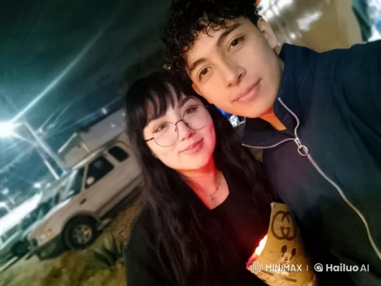 Romantic Night Kiss Captured in Aesthetic Video – AI Generated Video | Hailuo AI