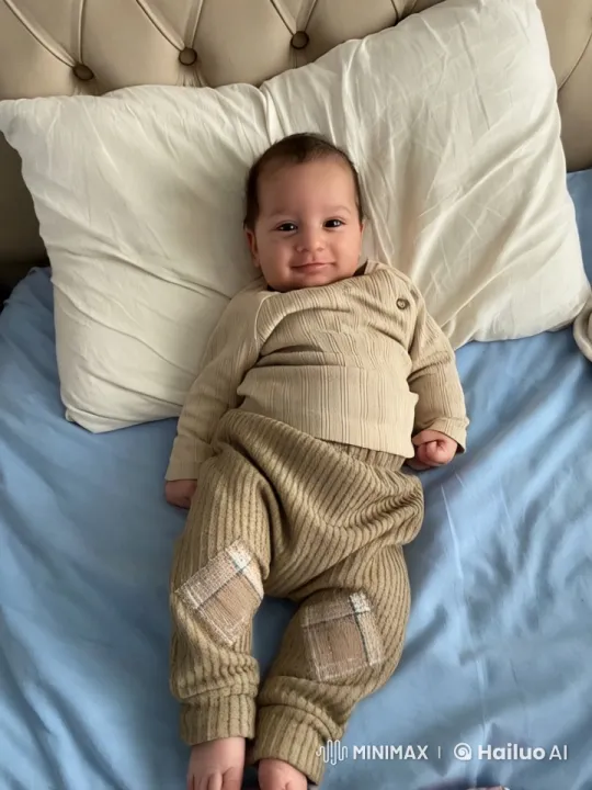 Baby's Playful Dance and Kungfu Moves – AI Generated Video | Hailuo AI