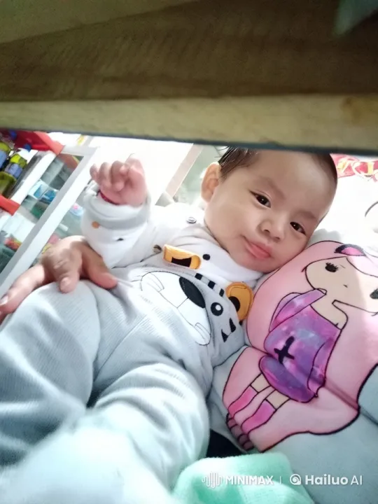 Baby Dancing Joyfully in Colorful Onesie – AI Generated Video | Hailuo AI