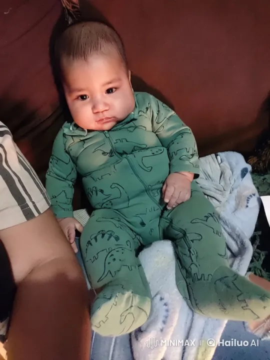 Baby Dances Joyfully in Cozy Room – AI Generated Video | Hailuo AI