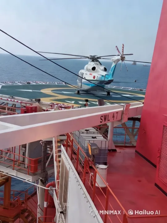 Helicopter Takeoff Over Ocean with Aesthetic Tracking Shot – AI Generated Video | Hailuo AI