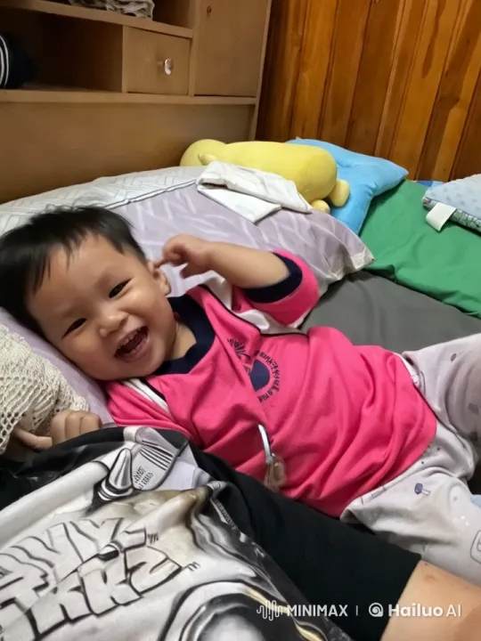 Child's Joyful Dance and Playful Punches in Cozy Bedroom – AI Generated Video | Hailuo AI