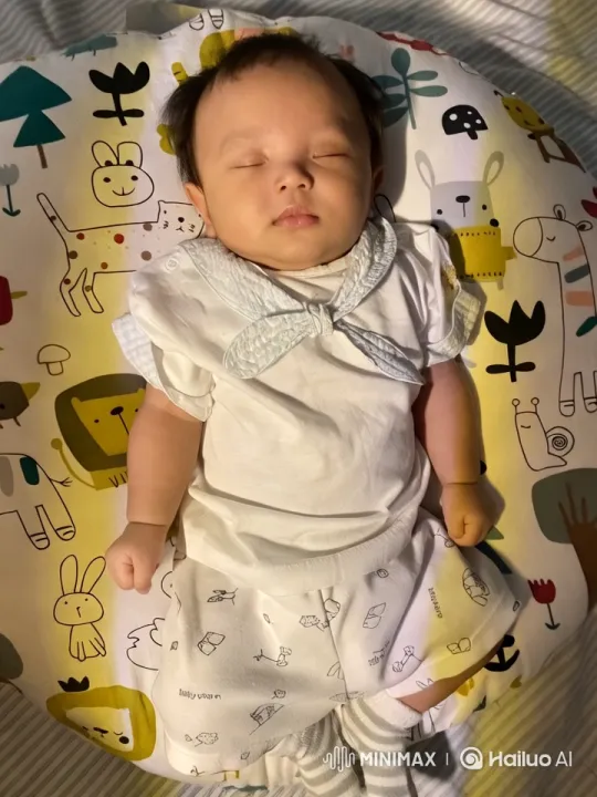 Baby's Playful Dance and Kungfu Moves on Colorful Mat – AI Generated Video | Hailuo AI